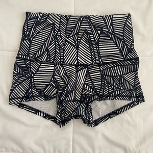 Lululemon banana leaf wonder under spandex shorts